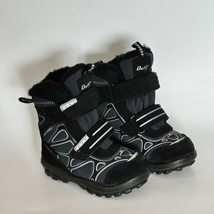 Dusty nine. Toddler/baby Winter boots.